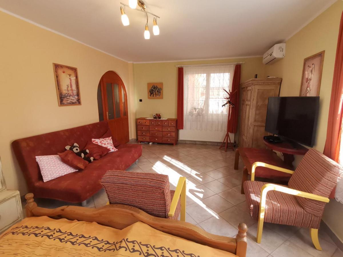 Marika Apartman Hajduszoboszlo Exterior photo
